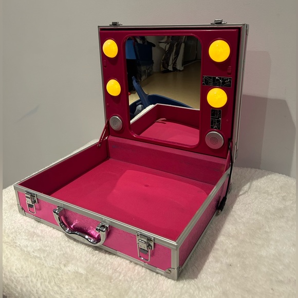 Vintage Toys R Us Light-Up Make up Case with built in speaker - Picture 1 of 14